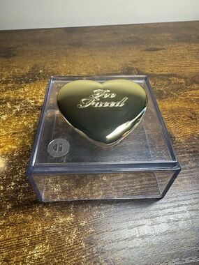 Too Faced Born This Way Soft Blur Flexible Finish Setting Powder medium